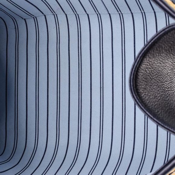 Louis Vuitton OnTheGo Tote Monogram Giant Raffia MM Blue, Neutral - Picture 5 of 8